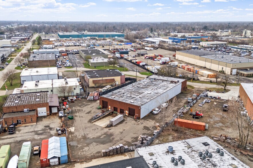 More Photos Of 24400 Capitol St, Redford Township Manufacturing For Sale
