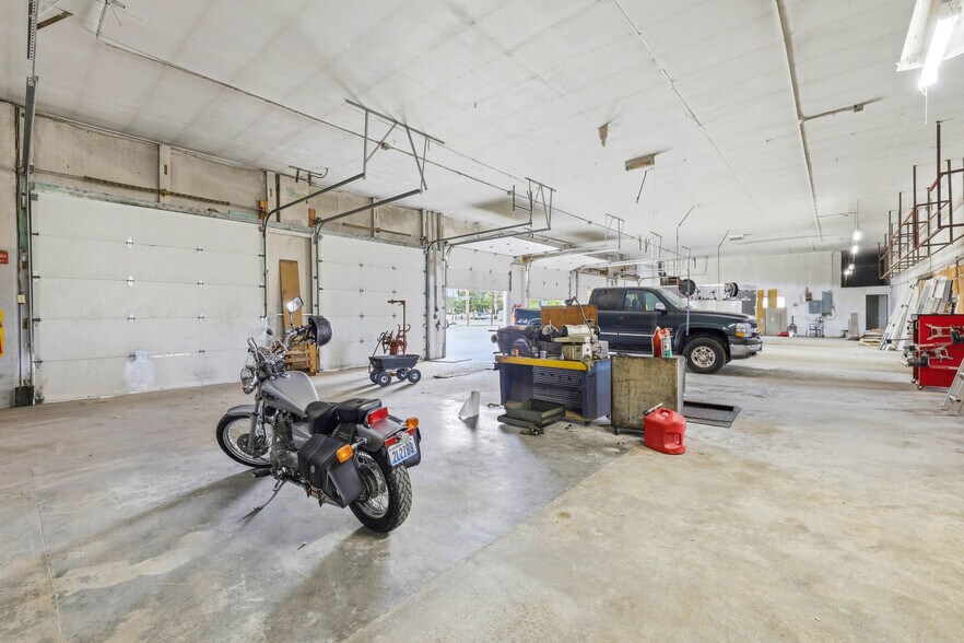 More Photos Of 2676 Van Giesen St, Richland Industrial For Sale
