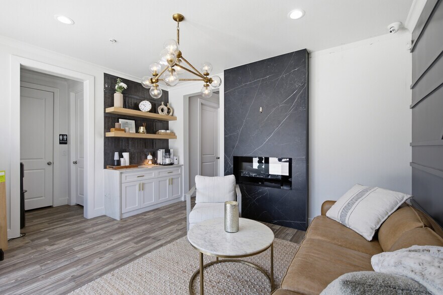 More Photos Of 1821 John McCain Rd, Colleyville Flex For Lease