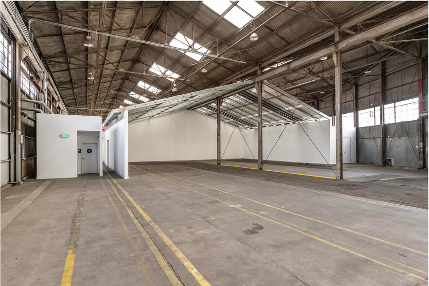 Primary Photo Of 249-251 S Mission Rd, Los Angeles Warehouse For Lease