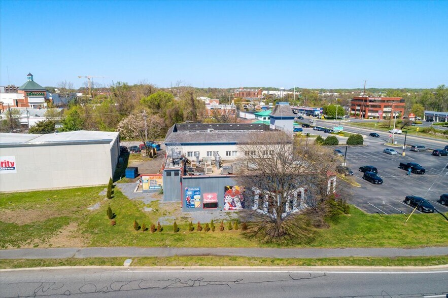 More Photos Of 2049 West St, Annapolis Freestanding For Lease