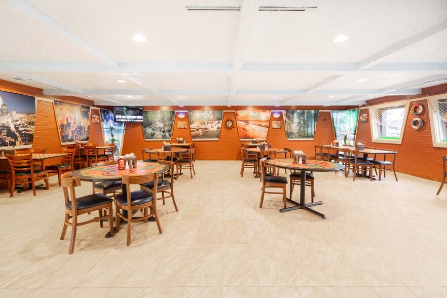 More Photos Of 7520 N Wayne Rd, Westland Restaurant For Sale