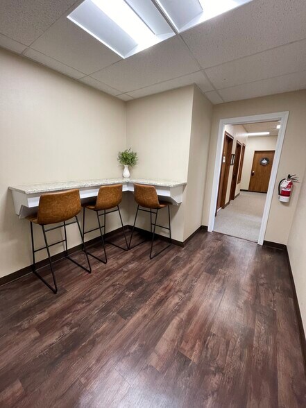 More Photos Of 1101 Ridge Rd, Rockwall Serviced Offices For Lease