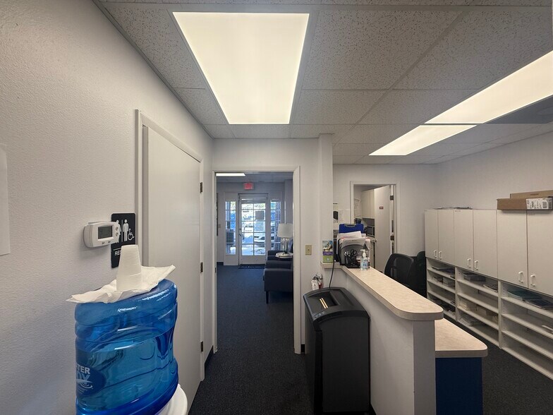 More Photos Of 1531 Tamiami Trl S, Venice Medical For Sale