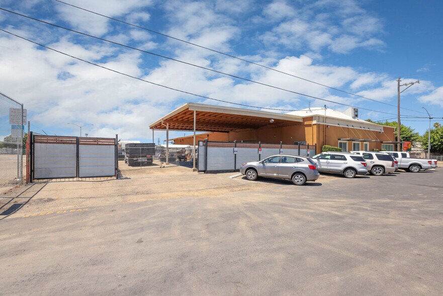 More Photos Of 702-714 W Fremont St, Stockton Light Distribution For Lease
