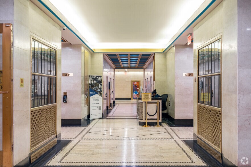 More Photos Of 225 Broadway, New York Office For Lease