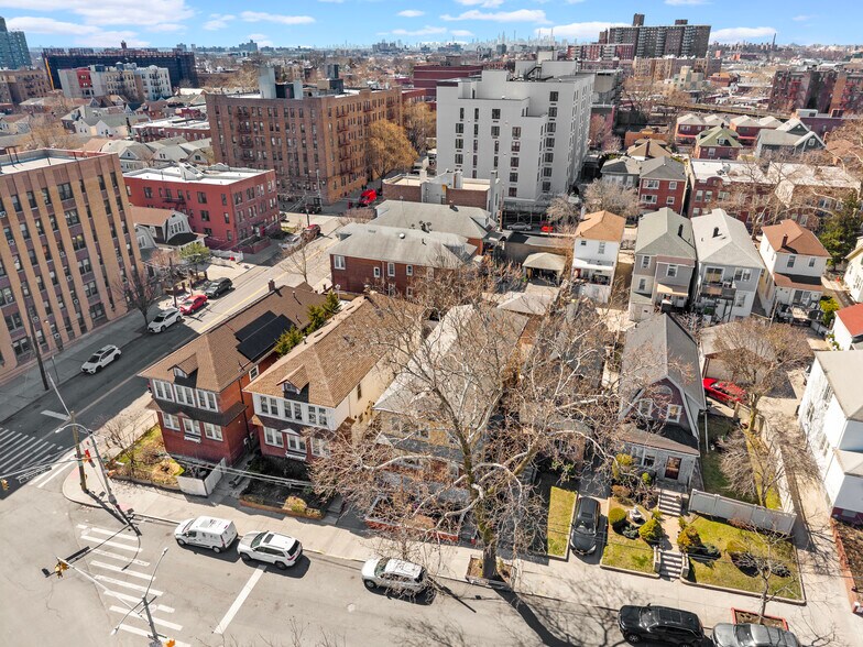 More Photos Of 1807 Willow Ln, Bronx Apartments For Sale