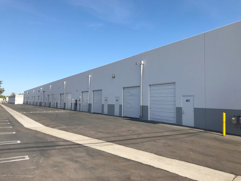 More Photos Of 1291 Simpson Way, Escondido Unknown For Lease