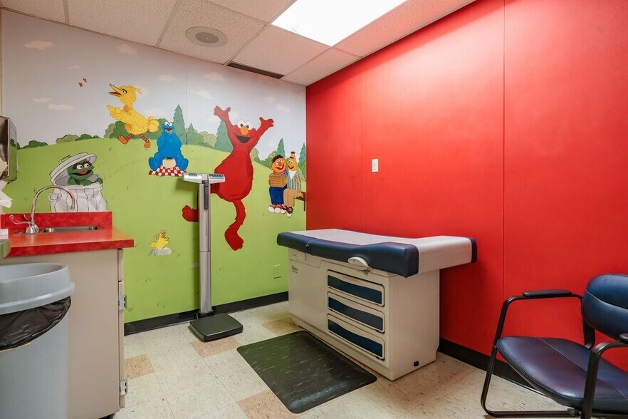 More Photos Of 6500 Preston Hwy, Louisville Medical For Lease