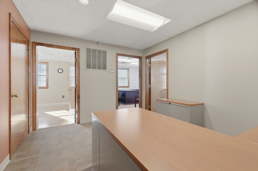 More Photos Of 352 Park Ave, Woonsocket Office For Sale