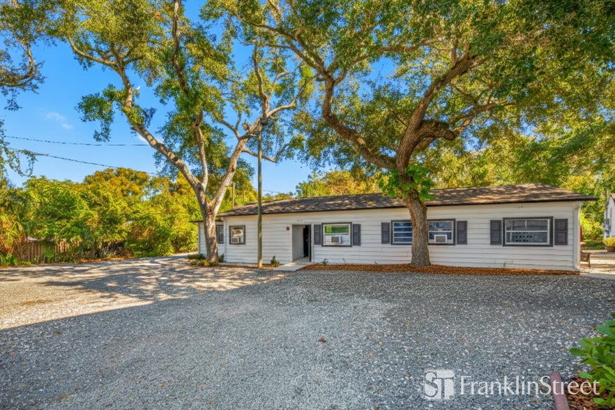 More Photos Of 1705 Apache Trl, Clearwater Multifamily For Sale