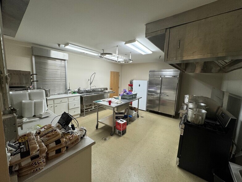 More Photos Of 31 Calhoun Ave, Greenville Religious Facility For Lease
