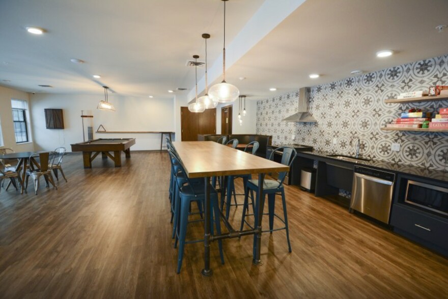 More Photos Of 171 Fair Oaks Ave, Madison Storefront Retail Residential For Lease