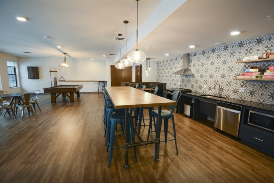 More Photos Of 171 S Fair Oaks, Madison Apartments For Lease