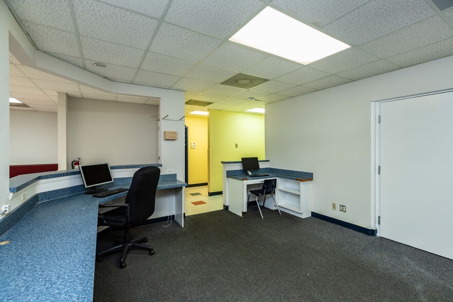 More Photos Of 8774 Perimeter Park Blvd, Jacksonville Medical For Sale