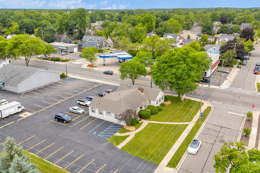 More Photos Of 915-919 S Main St, Plymouth Office For Sale