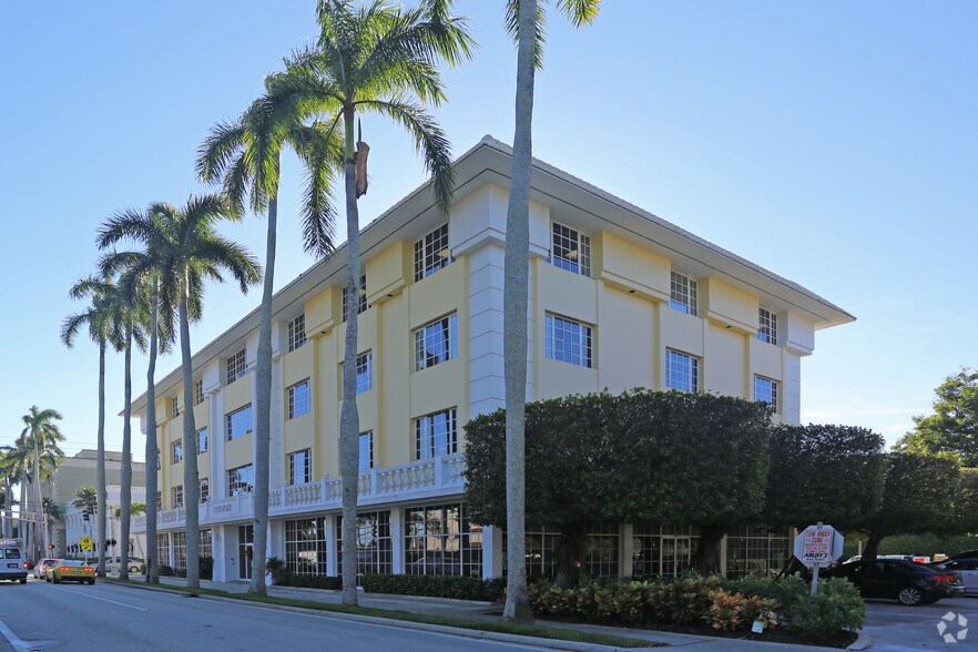 More Photos Of 400 Royal Palm Way, Palm Beach Office For Lease