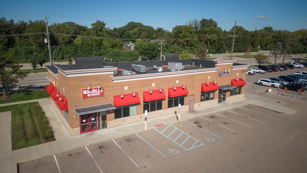 More Photos Of 30130 Telegraph Rd, Southfield Freestanding For Lease