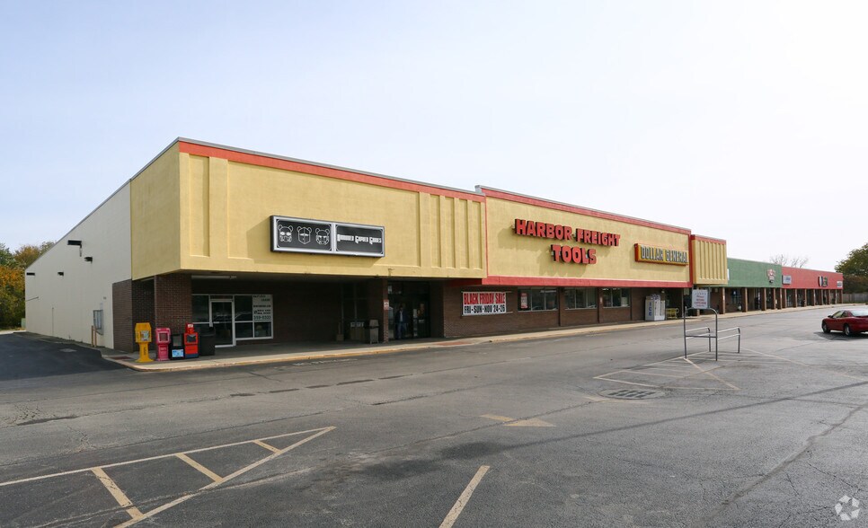 More Photos Of 1502-1508 N Cunningham Ave, Urbana Storefront For Sale