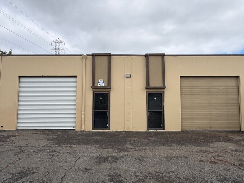 Primary Photo Of 16 Pamaron Way, Novato Flex For Lease