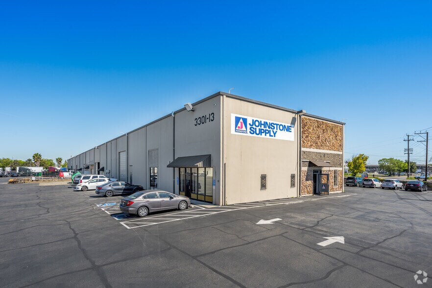 More Photos Of 3315-3319 Orange Grove Ave, North Highlands Warehouse For Lease