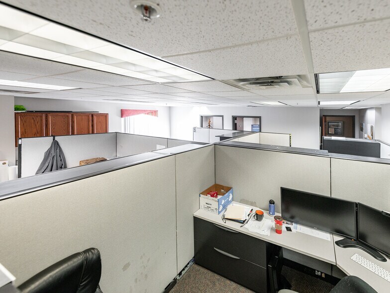 More Photos Of 4003 Out Look Dr, Hurricane Office For Sale