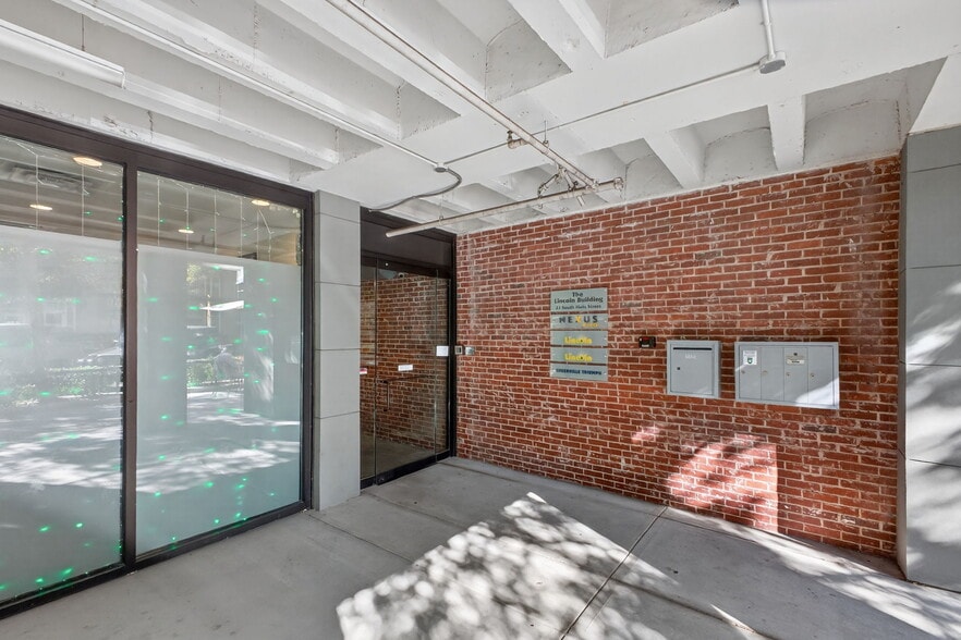 More Photos Of 22 S Main St, Greenville Office For Lease