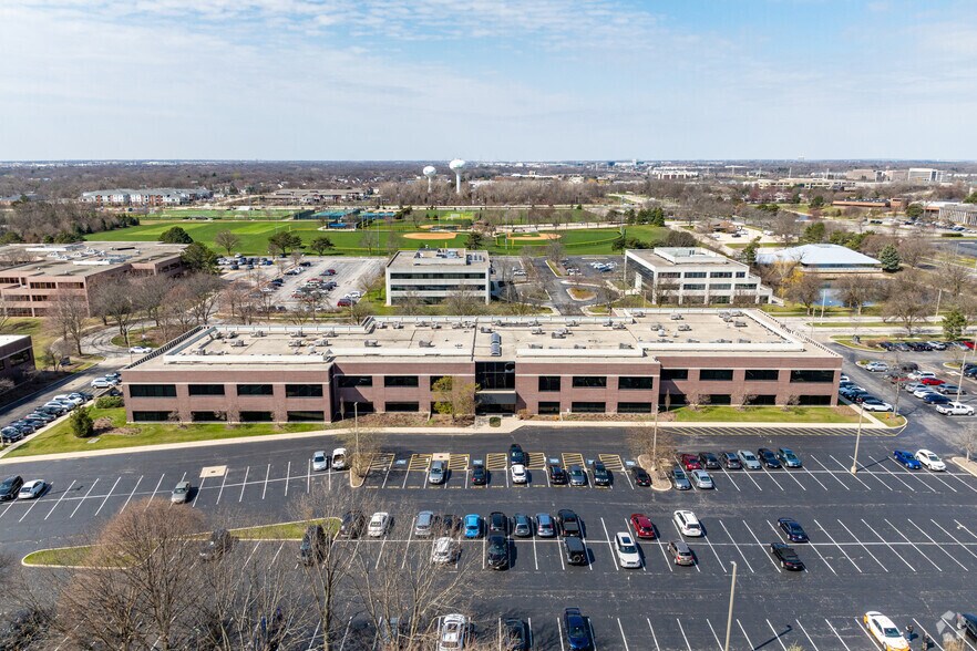 More Photos Of 1730 Park St, Naperville Office For Sale