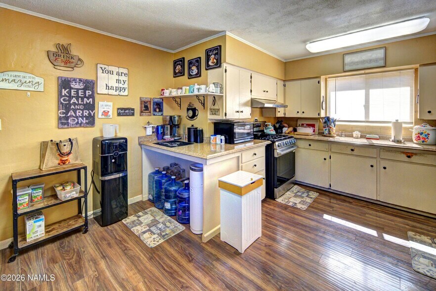 More Photos Of 2141 W Third St, Winslow Hotel For Sale