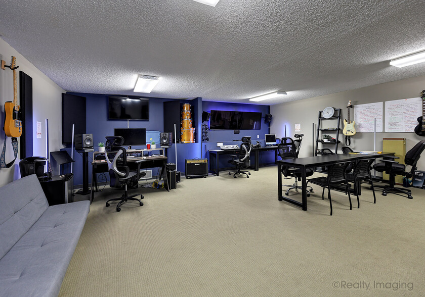 More Photos Of 18390 SW Farmington Rd, Aloha Religious Facility For Sale