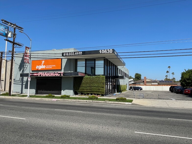 Primary Photo Of 10630 Sepulveda Blvd, Mission Hills Medical For Lease