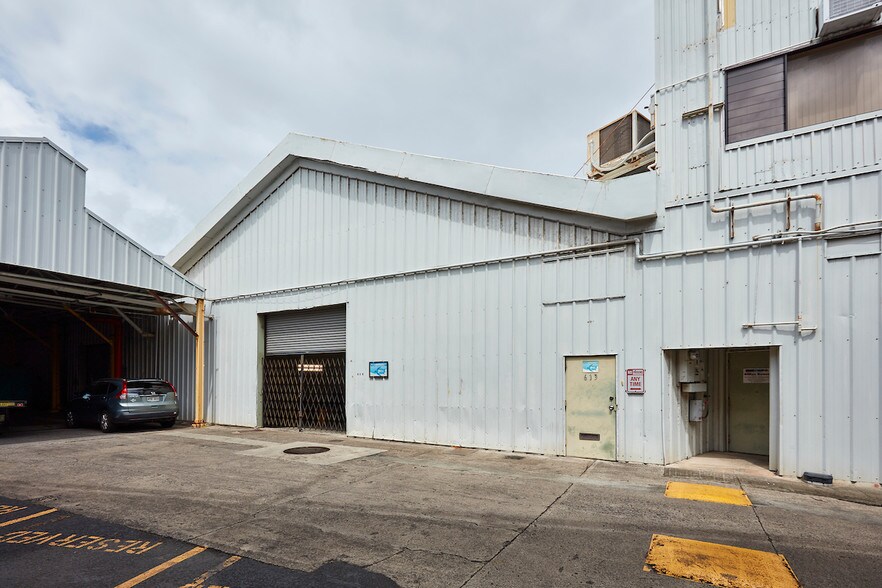More Photos Of 501 Sumner St, Honolulu Warehouse For Lease