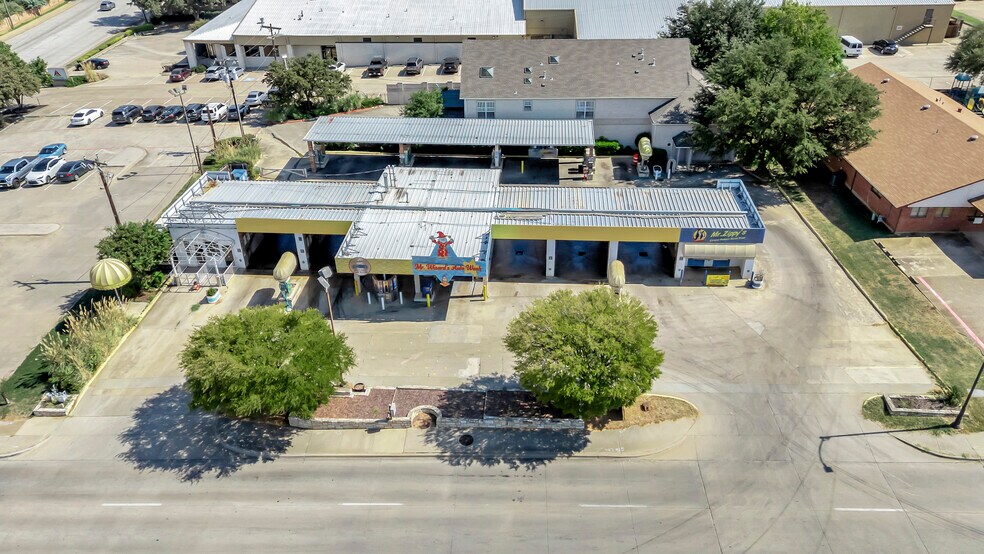 More Photos Of 504 N Euless Main St, Euless Carwash For Sale