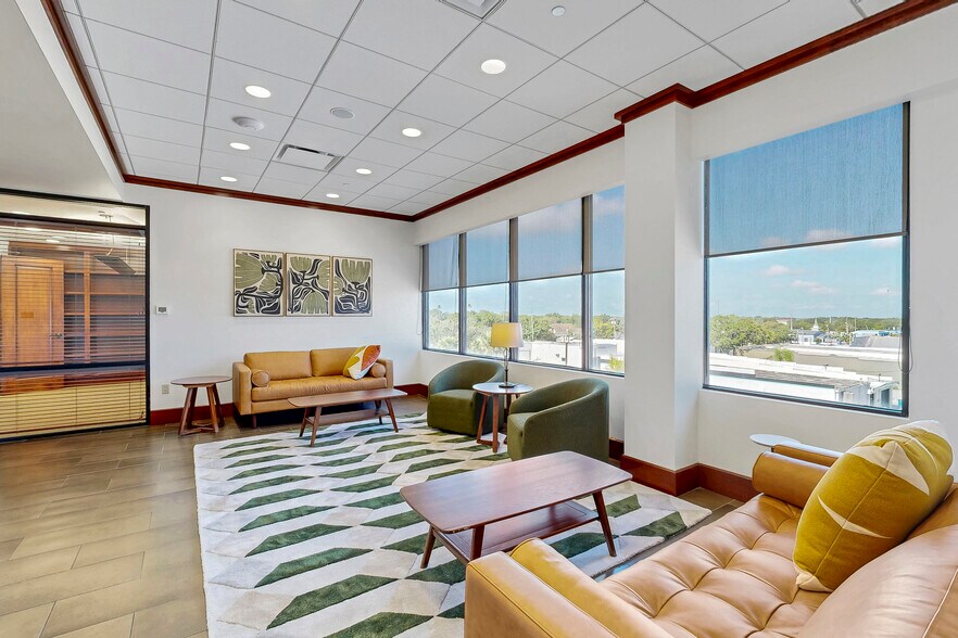 Primary Photo Of 100 W Stuart Ave, Lake Wales Coworking Space