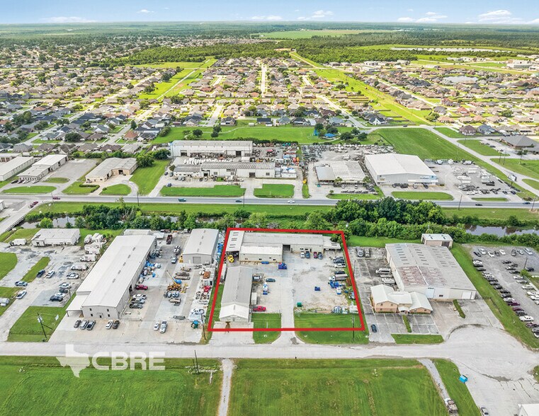 More Photos Of 141-147 N Lacarpe Cir, Houma Warehouse For Sale
