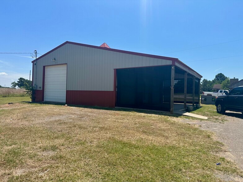 More Photos Of 26229 W 180th St, Purcell General Retail For Sale
