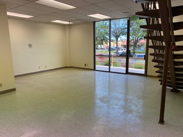 More Photos Of 315-333 Freeport Blvd, Sparks Warehouse For Lease