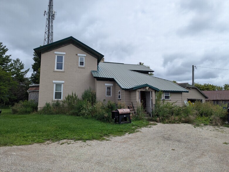 More Photos Of W1957 Highway 16, Ixonia Auto Salvage Facility For Sale