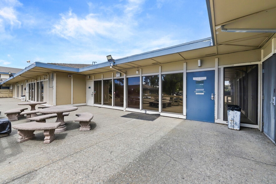 More Photos Of 300 Pendleton Way, Oakland Office For Sale