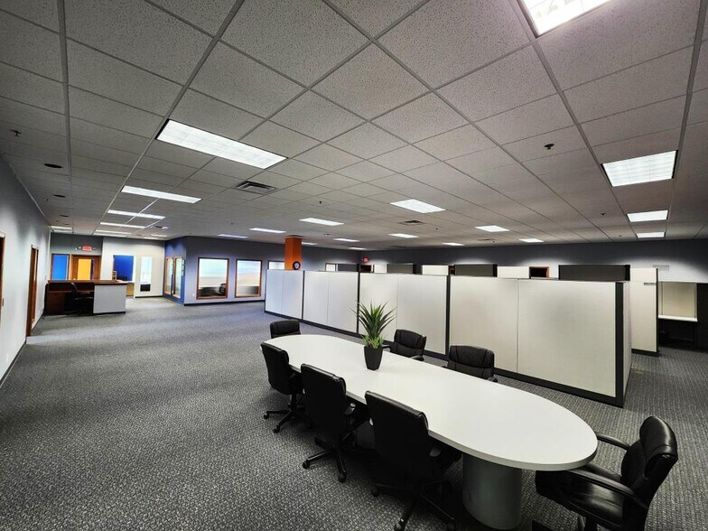 More Photos Of W180N11711 River Ln, Germantown Warehouse For Sale