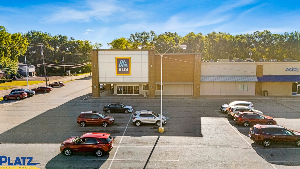 More Photos Of 3485-3497 Belmont Ave, Youngstown General Retail For Lease