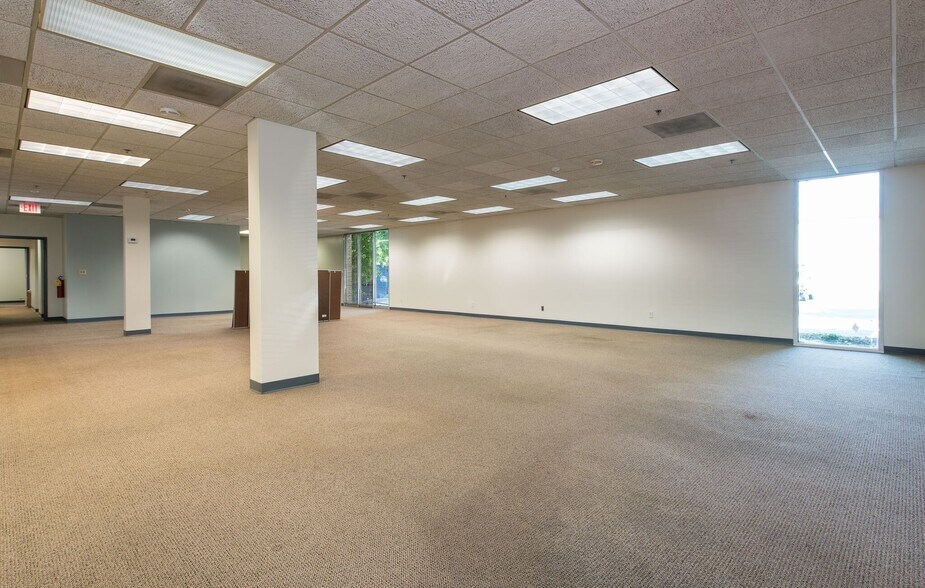More Photos Of 2099 Monroe Dr NE, Atlanta Loft Creative Space For Sale