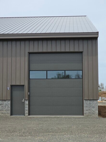 Primary Photo Of 39 Sunbridge Dr, McCall Self Storage For Sale