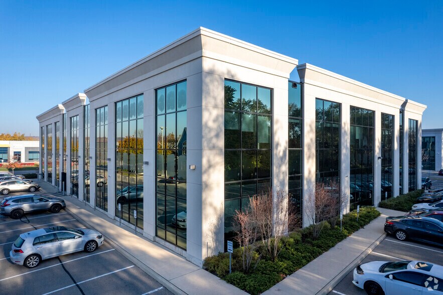 More Photos Of 1300 Cornwall Rd, Oakville Coworking Space