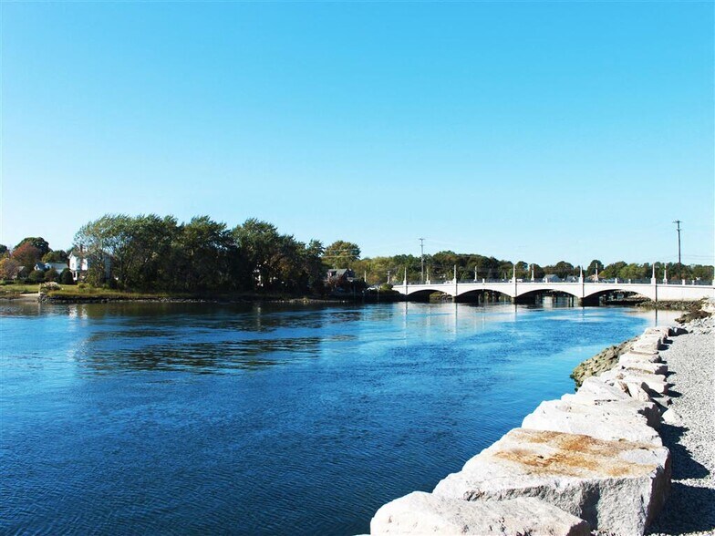 More Photos Of 99 Main St, Warren Apartments For Lease