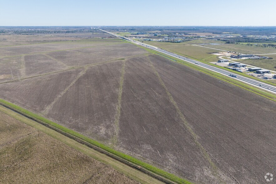More Photos Of Interstate 10, Beaumont Land For Sale