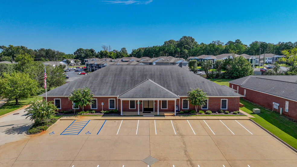 Primary Photo Of 3831 Palisades Dr, Tuscaloosa Medical For Sale