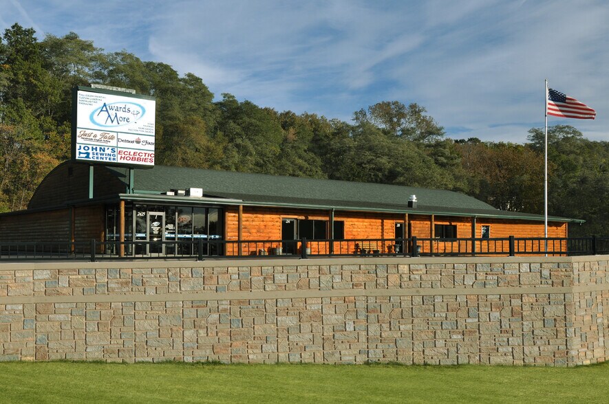 More Photos Of 2425 Seymour Rd, Eau Claire Office For Sale