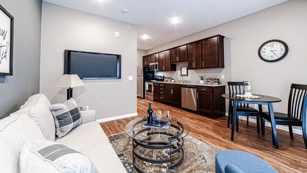 More Photos Of 1081 SW Fourth St, Forest Lake Apartments For Lease