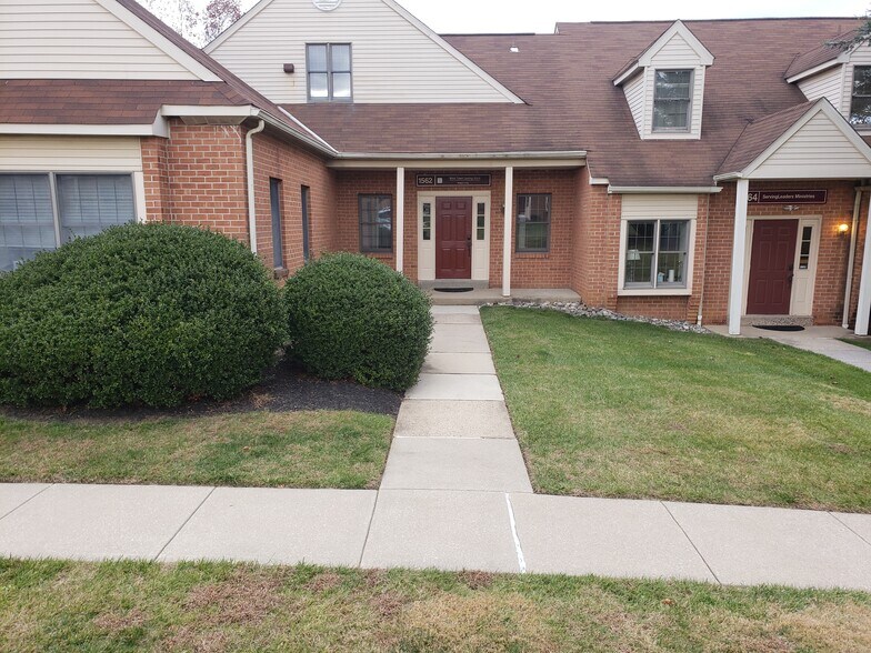 Primary Photo Of 1560-1570 McDaniel Dr, West Chester Office For Lease